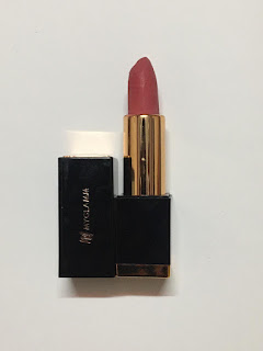 Myglamm Manish Malhotra Lipstick Review