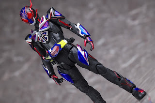 REVIEW SHFiguarts Kamen Rider Eden, Bandai