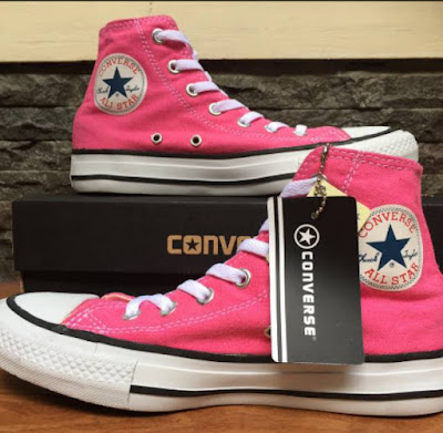 sepatu converse wanita