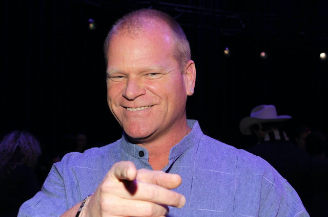 Mike Holmes: Family, Married, Website, News, Merchandise, Net Worth, Books, Heath Problems
