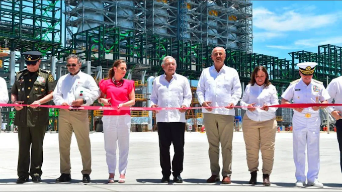 Inaugura AMLO la primera etapa de la refinería de Dos Bocas en Tabasco
