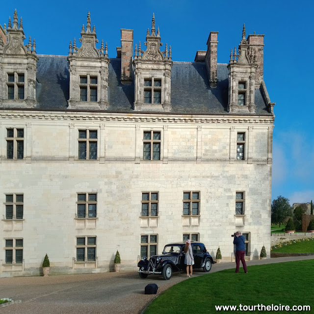 Photo session in the grounds of the Chateau Royal d'Amboise, Indre et Loire, France. Photo by Loire Valley Time Travel.