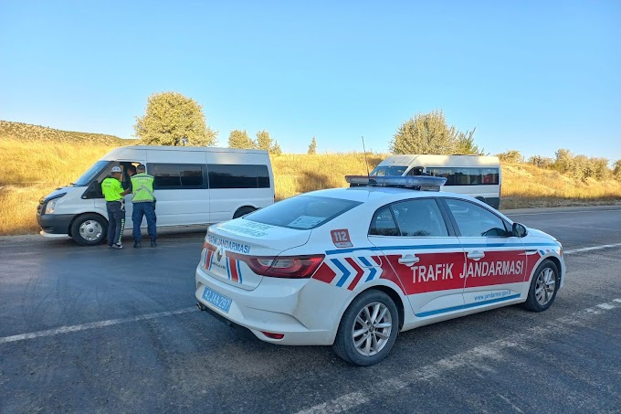 Bozkır'da Okul servis araçlarına Polis ve Jandarmadan ortak denetim