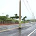Veja vídeo-TCE-ES cobra esclarecimentos da Prefeitura de Presidente Kennedy sobre postes no meio de rodovia