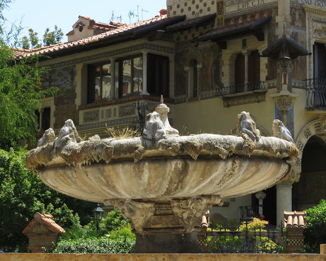 Fontana delle Rane (Fountain of the Frogs) by Gino Coppedè, Piazza Mincio, Quartiere Coppedè, Rome