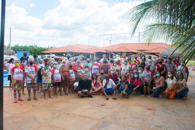 Secretaria de Assistência Social proporciona dia de lazer para idosos em Buriti dos Lopes