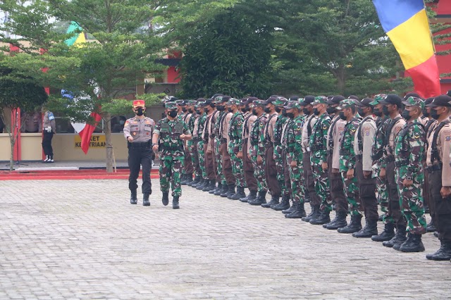 PANGDAM 1/BB DAN WAKAPOLDA SUMUT TUTUP DIKLAT INTEGRASI DIKMABA TNI-AD DI SPN LANGKAT