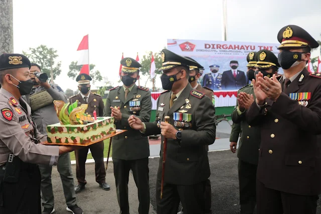 HUT TNI Ke 76, Polresta Banyumas Berikan Kejutan