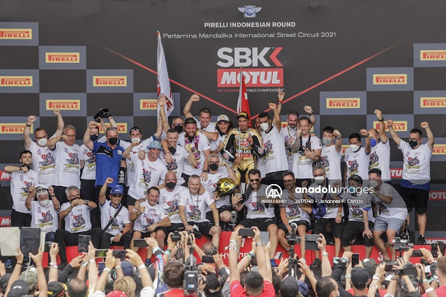 dinobatkan sebagai juara dunia World Superbike Pembalap Turki Toprak Razgatlioglu Juara WorldSBK 2021, Tak Mau Ikut Sesi Sampanye di Podium Sirkuit Mandalika