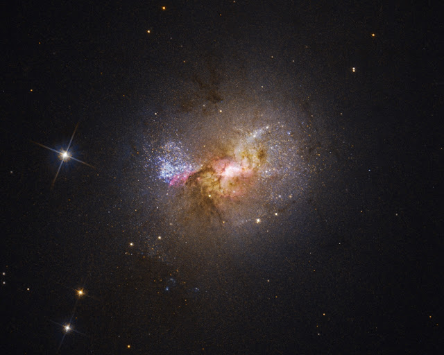 Карликовая  галактика Henize 2-10