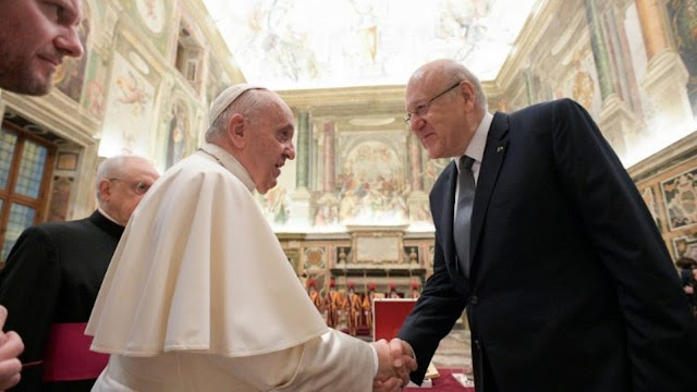 Pope Francis Promises Najib Mikati to Help Moribund Lebanon Rise Again.lelemuku.com.jpg