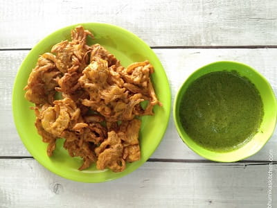 Onion Pakode Recipe In Hindi