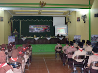 Pelajar Madrasah Aliyah Negeri 1 Babakan Antusian Dengan Kampanye Kreatif Penerimaan Prajurit TNI-AD Oleh Tim Dari Kodim Tegal.