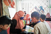 Intip Gaya Literasi di 'Reading House' Mini Desa Soriutu, Manggelewa