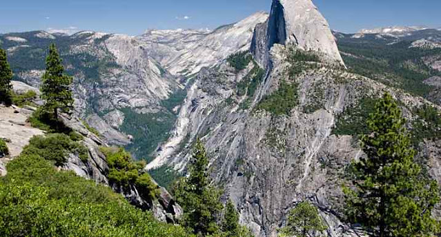 Half Dome – Taman Nasional Yosemite di California