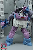 Transformers Studio Series 86 Gnaw 17