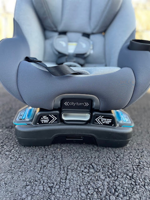 city turn™ Rotating Convertible Car Seat