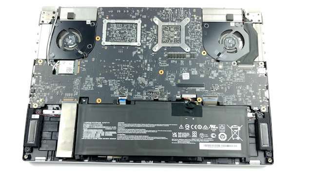 MSI Stealth 15M Internal Components