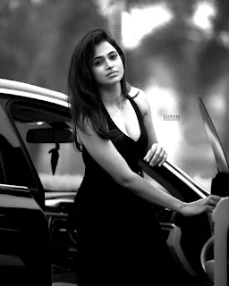 Ramya pandian black and white stunning photoshoot