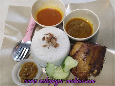 nasi kukus ayam goreng berempah