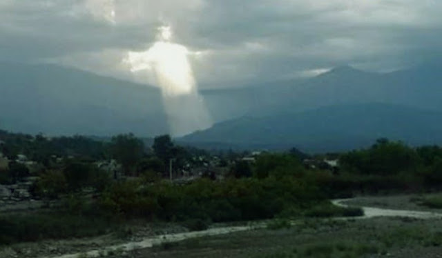 Aseguran que Jesús apareció en el cielo de Argentina y causa temor entre la poblacion