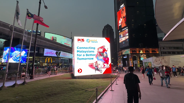 lot 10 the Cube Digital Screen Ads, KL Lot 10 Digital OOH Ads KL Bukit Bintang Lot 10 LED Screen Ads, lot 10 giant cube DOOH Ads Bintang Walk KL,