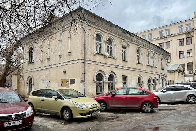 Михалковская улица, дворы, бывший жилой Дом мещан Красильщиковых (построен в 1890 году)