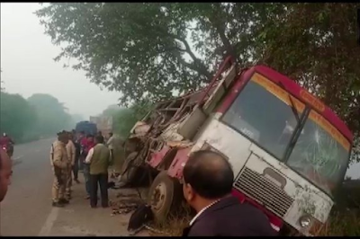 Road  Accident :  ट्रक और बस की टक्कर में छह लोगों की मौत, 15 घायल