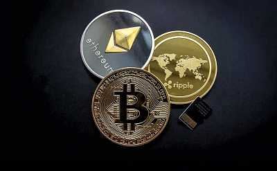Experts believe that the price of bitcoin would reach $1 lakh by the end of 2021...