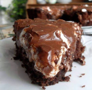 FUDGE BROWNIE PIE