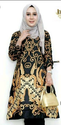 Baju Batik Pesta Wanita Muslimah