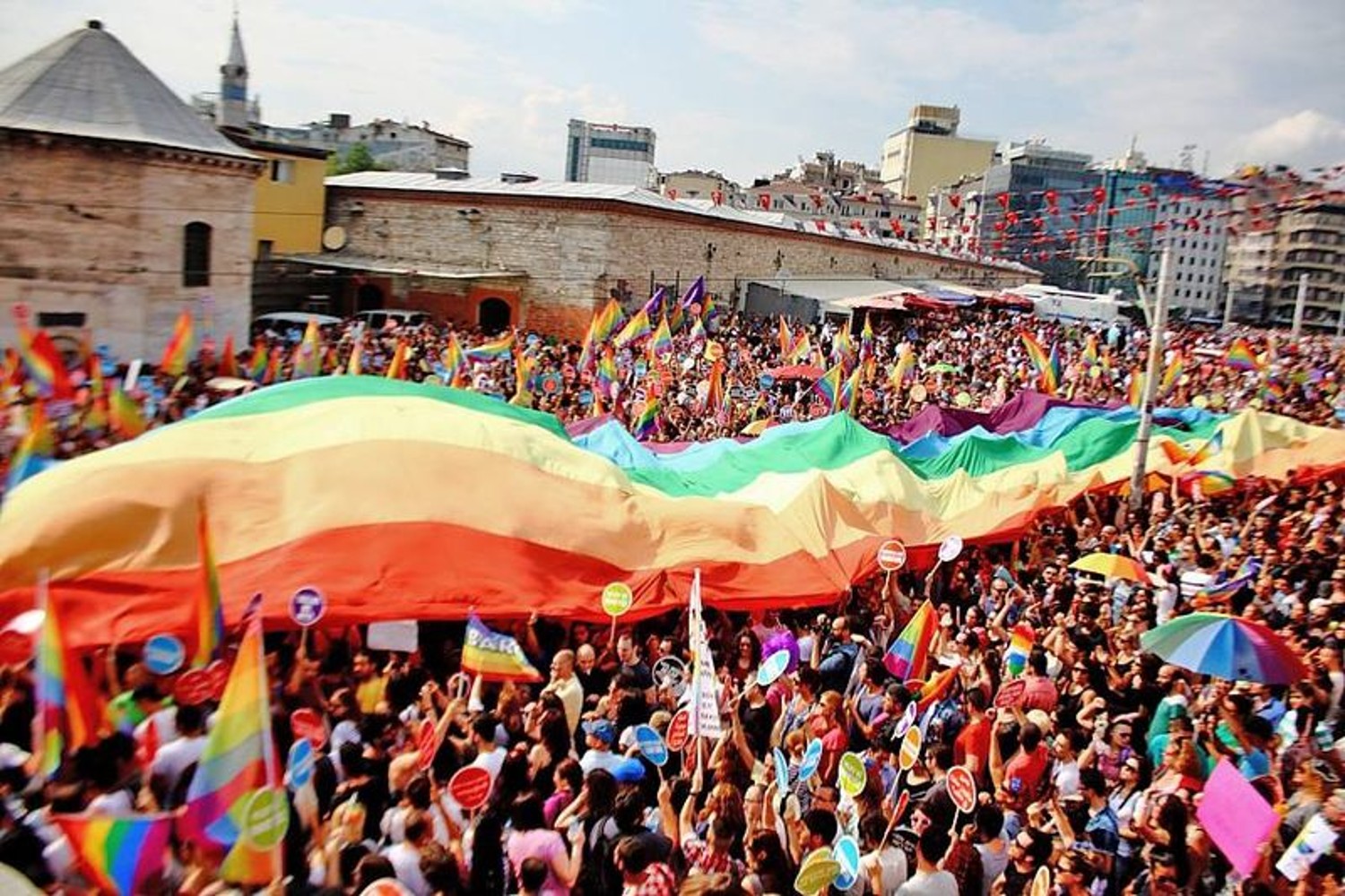 gay lgbt parade istanbul istanbul gay sauna * gay hamam istanbul * gay istanbul hamam * gay hotel istanbul * istanbul gay guide * aquarius sauna * gay bar istanbul * gay hammam in istanbul *