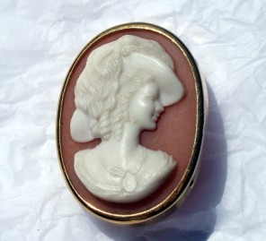 Charles Horner casein cameo brooch 1950s