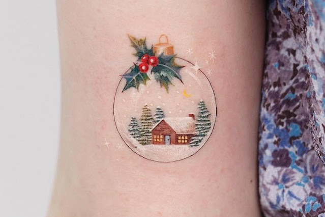 38 lindas tatuagens femininas para festejar o Natal