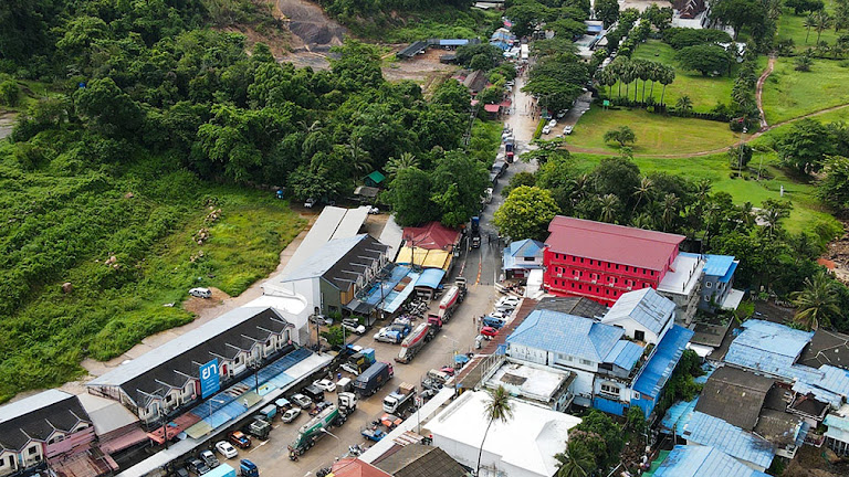 Thailand Vows to Cut Power to Cambodia Scam Operations