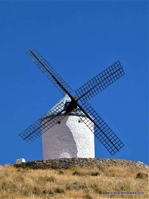 visitar los pueblos con molinos de viento