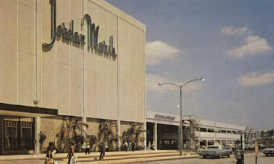 Saks Fifth Avenue Dadeland Mall Miami, Phillip Pessar