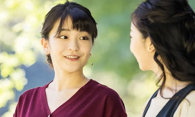 Princess Mako and Princess Kako met with Empress Masako and Princess Aiko at Akasaka Estate