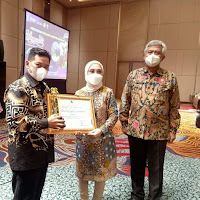 Penerimaan Penghargaan Juara Satu Agribisnis Peternakan Jawa Timur