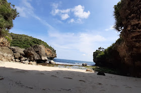 Pantai Peyuyon, Bermain bersama Bulu Babi di Pantai Peyuyon Gunung Kidul