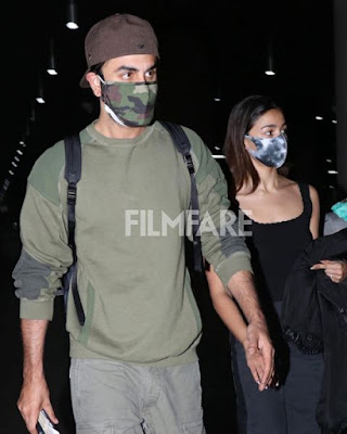 Ranbir & Alia Bhatt were spotted at the airport as they returned from their New Year vacation