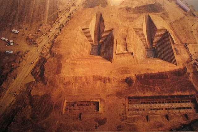 Гробницы государства Чу периода Сражающихся царств (5 в.до н.э.) из уезда Цзаоян