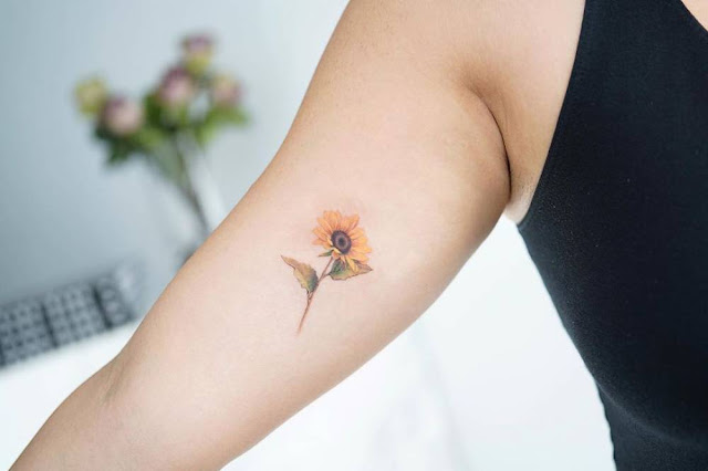 59 mini tatuagens femininas para quem ama o verão