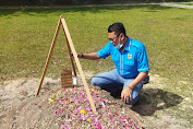 Hormati Senior, Hari Ini KNPI Riau Ziarah ke Pemakaman Herman Abdullah