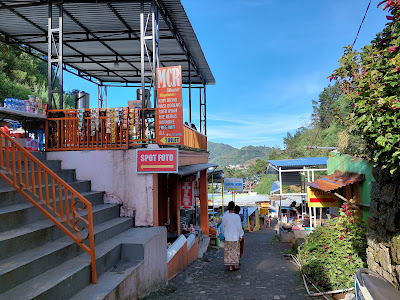 Deretan Cafe yang ada di sikunir