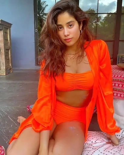 Janhvi Kapoor bikini curvy body hot actress