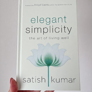 Book Elegant Simplicity