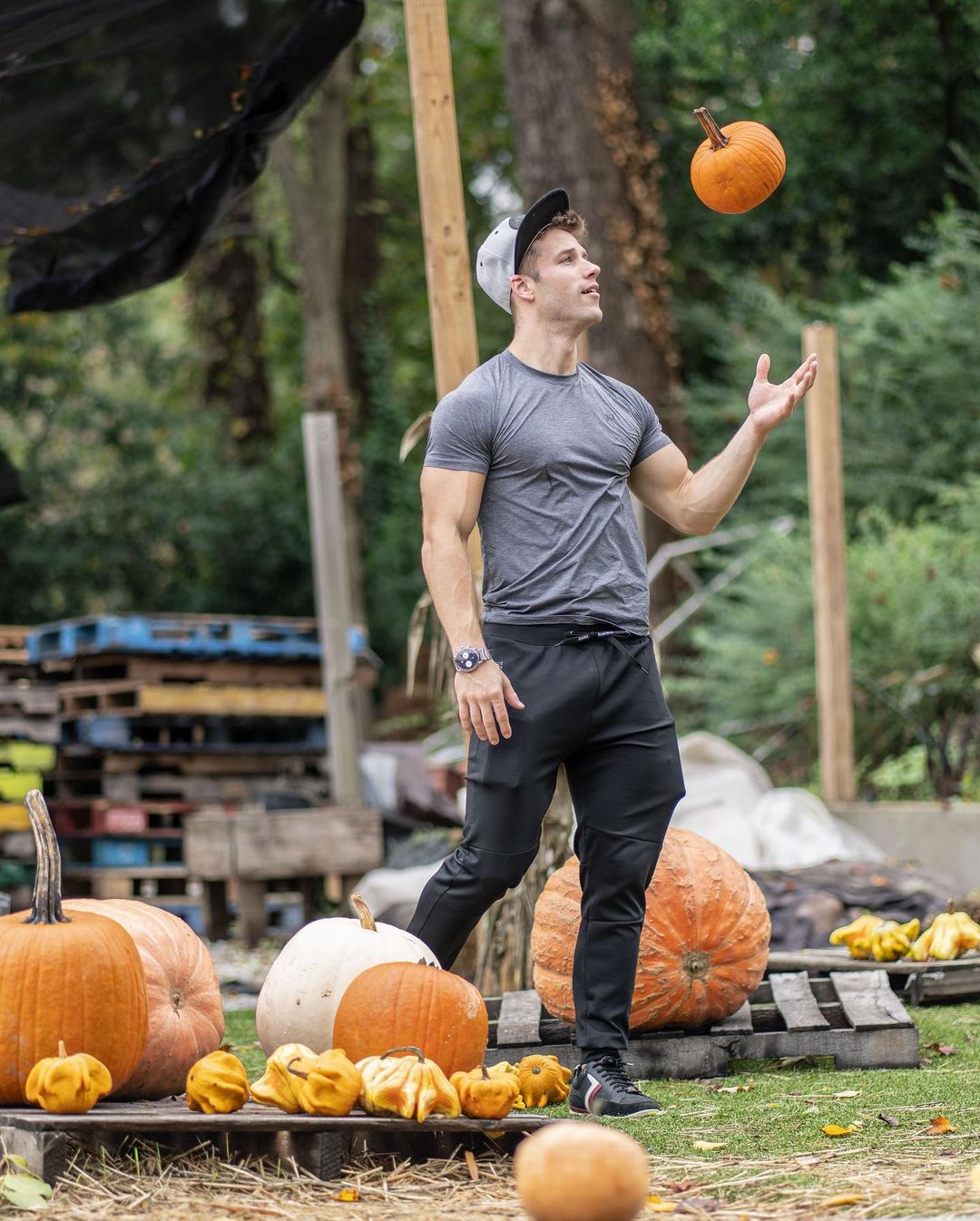 fit-hot-guy-big-biceps-philippe-belanger-halloween-pumpkin