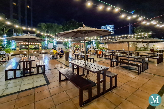 The Courtyard Al Fresco Dining at Crowne Plaza Manila Galleria