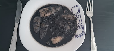 Calamares en su tinta